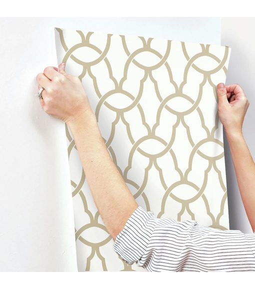 RoomMates Wallpaper Gold Trellis - Image 6