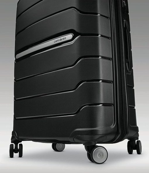 Freeform 24 Spinner Suitcase - Image 5