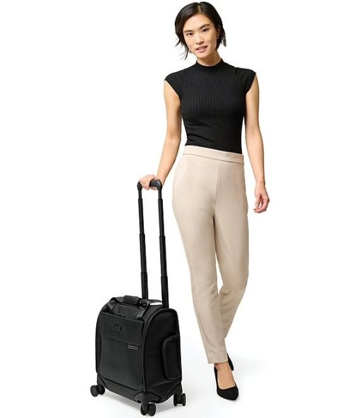 Baseline Cabin Spinner Suitcase - Image 5